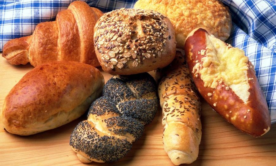 Tápanyagtáblázat – Kalóriatáblázat: Pékáruk kalóriatartalma - Kenyér és péksütemények kalóriatartalma